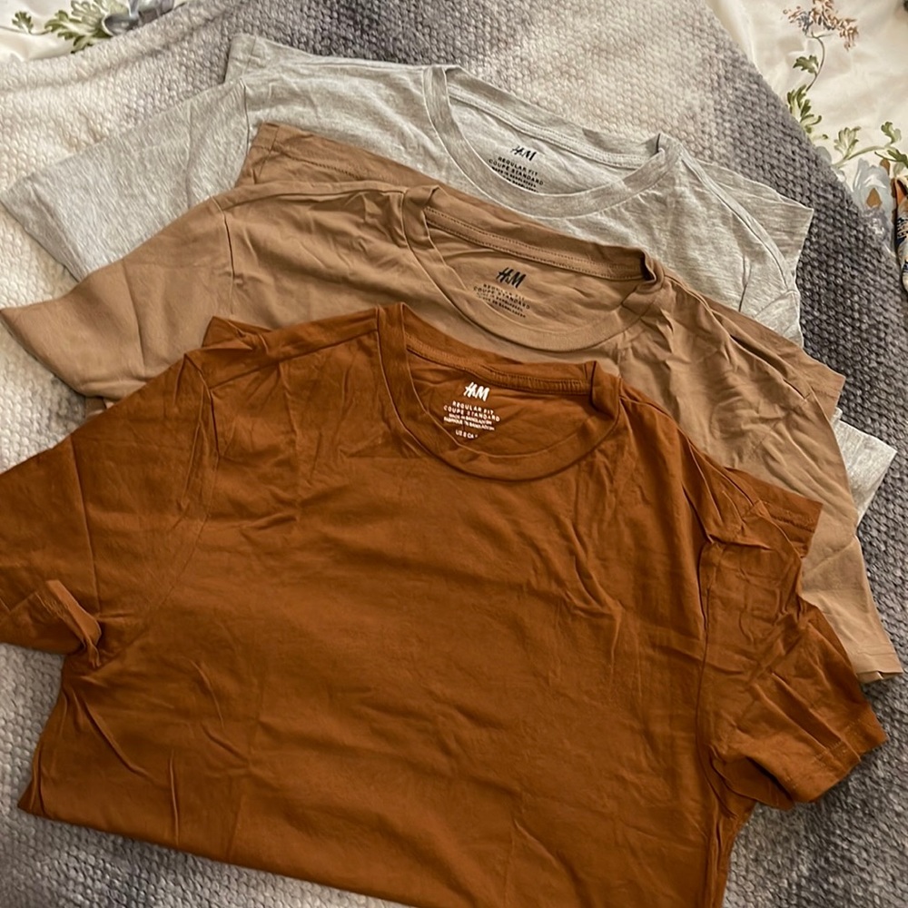 H&M basic tee’s